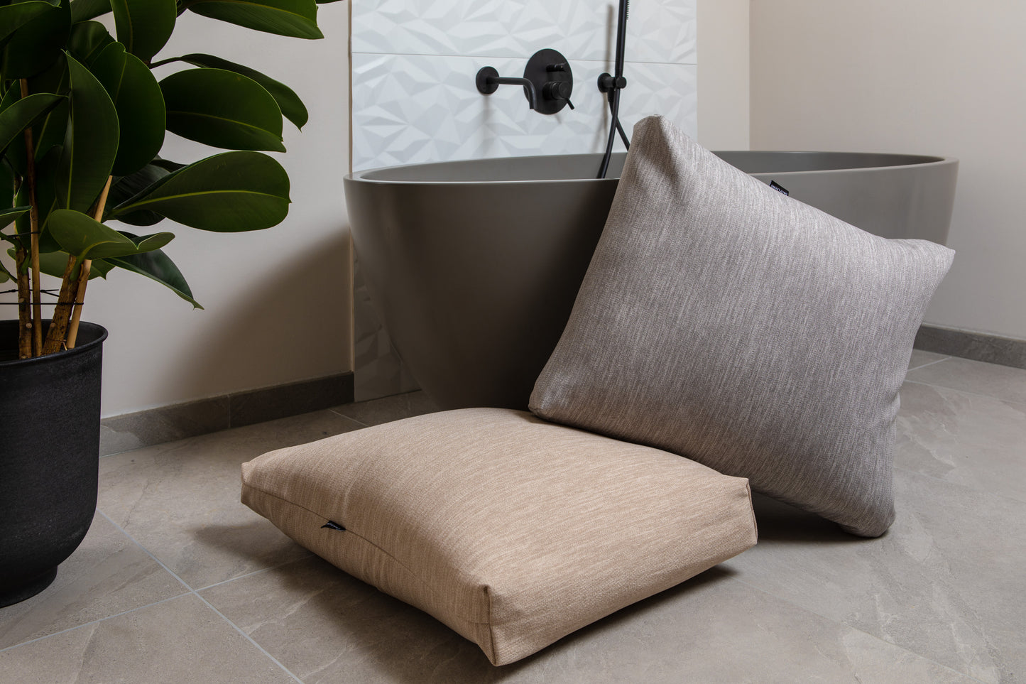 Badewannenkissen Hellgrau