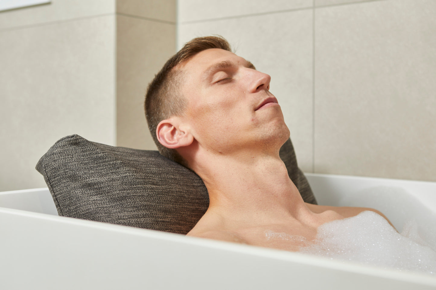 Badewannenkissen Dunkelgrau